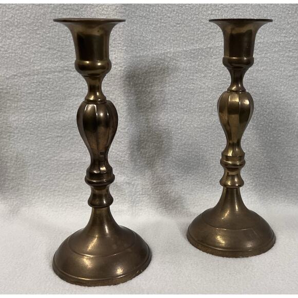Vtg Brass Candlestick Holders Taper Classic MCM farmhouse country cottage mantle - Picture 1 of 7